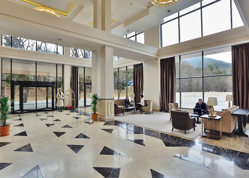  Borjomi Interior Entrance