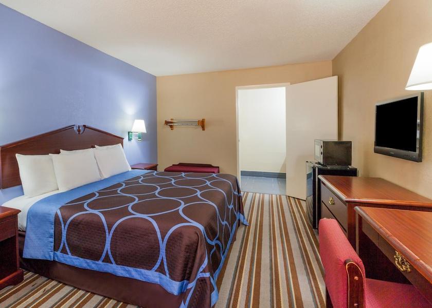 Texas Mount Pleasant Room