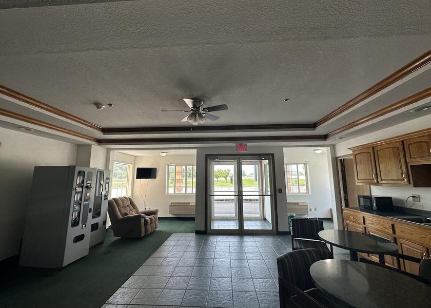 Missouri Peculiar Reception