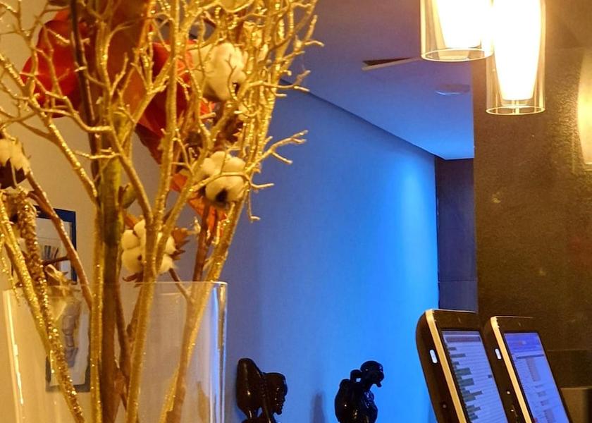  Conakry Interior Entrance