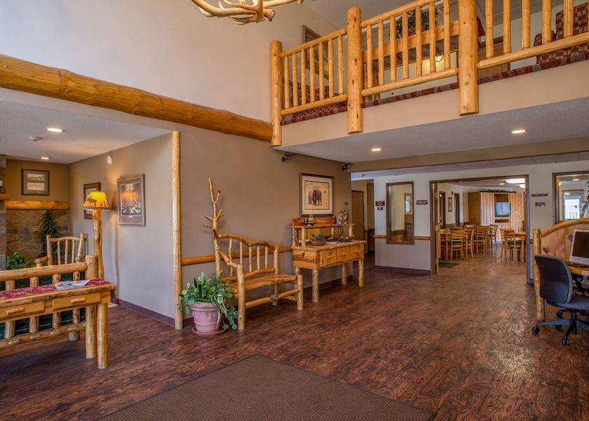 South Dakota summerset Lobby