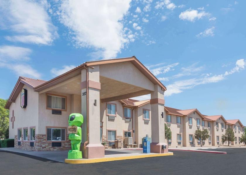 New Mexico Roswell Exterior Detail