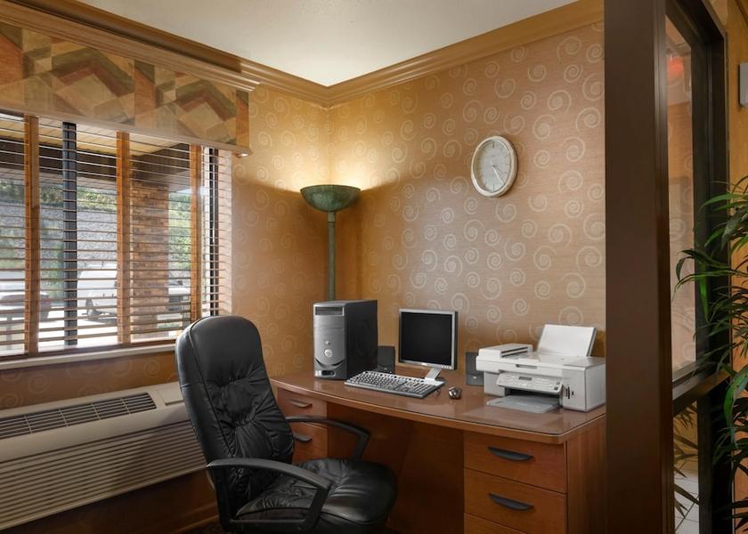 Illinois East Peoria Business Centre