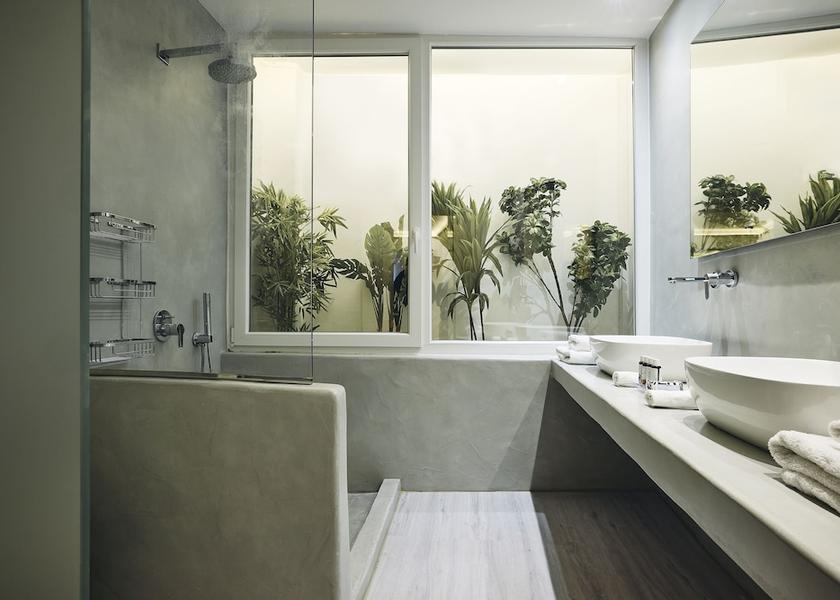  Mykonos Bathroom