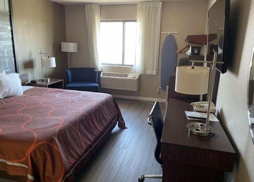 Illinois Alton Room