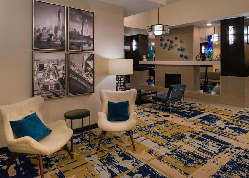 Missouri St. Louis Lobby