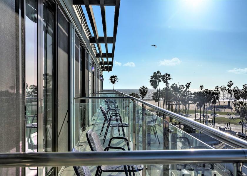 California Venice Room