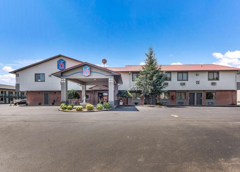 Tennessee Morristown Exterior Detail