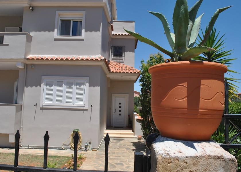Attica Saronikos Courtyard