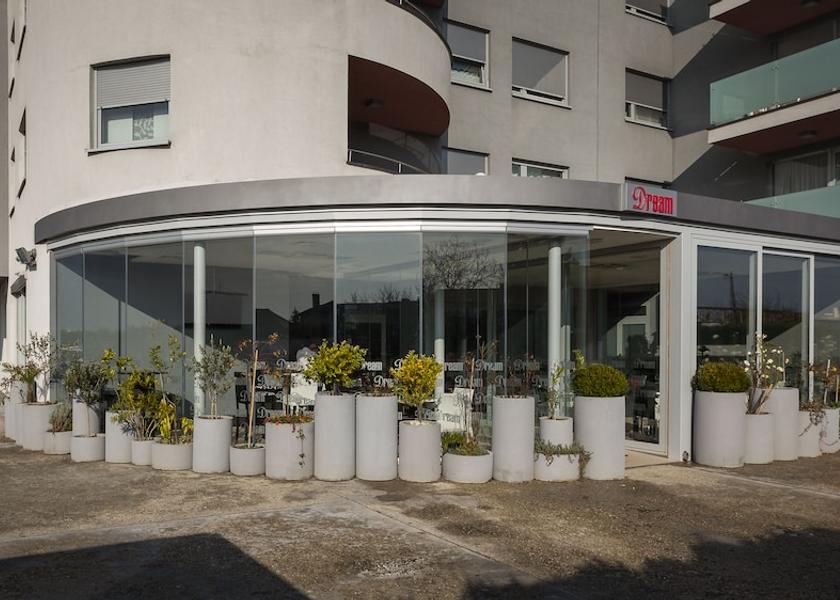 Zagreb County Velika Gorica Courtyard view