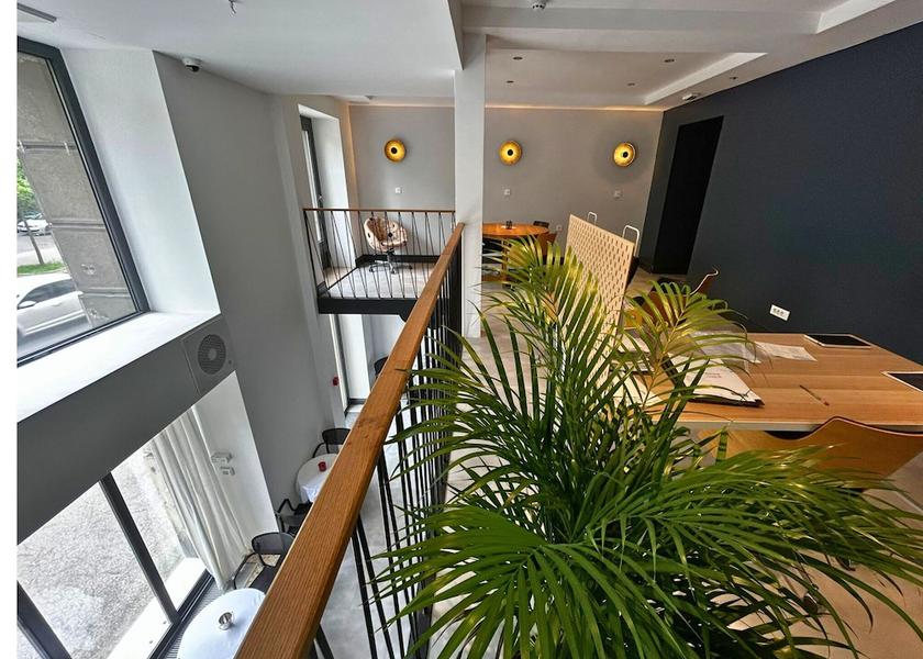  Zagreb Lounge