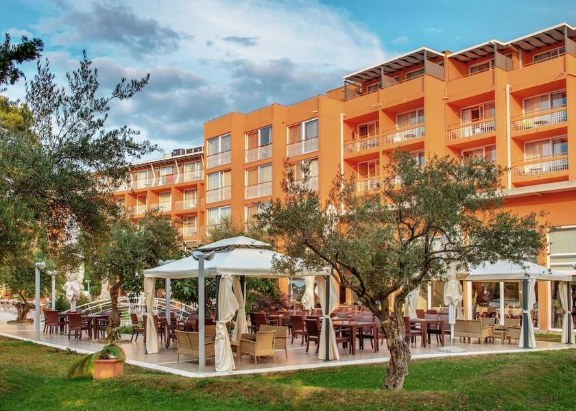 Istria County Umag Pool Side Bar