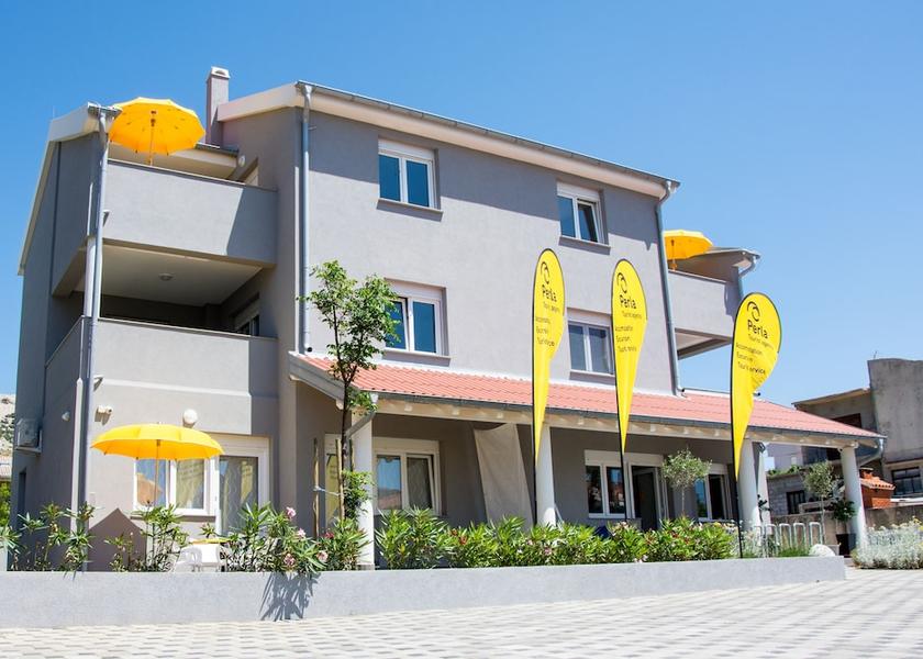 Zadar Pag Front of property