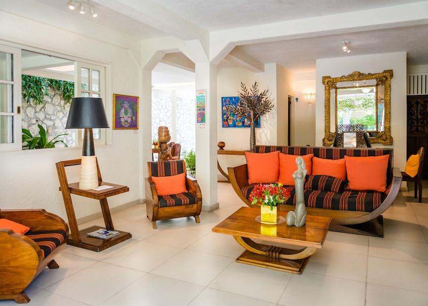 Ouest Department Petionville Lobby sitting area
