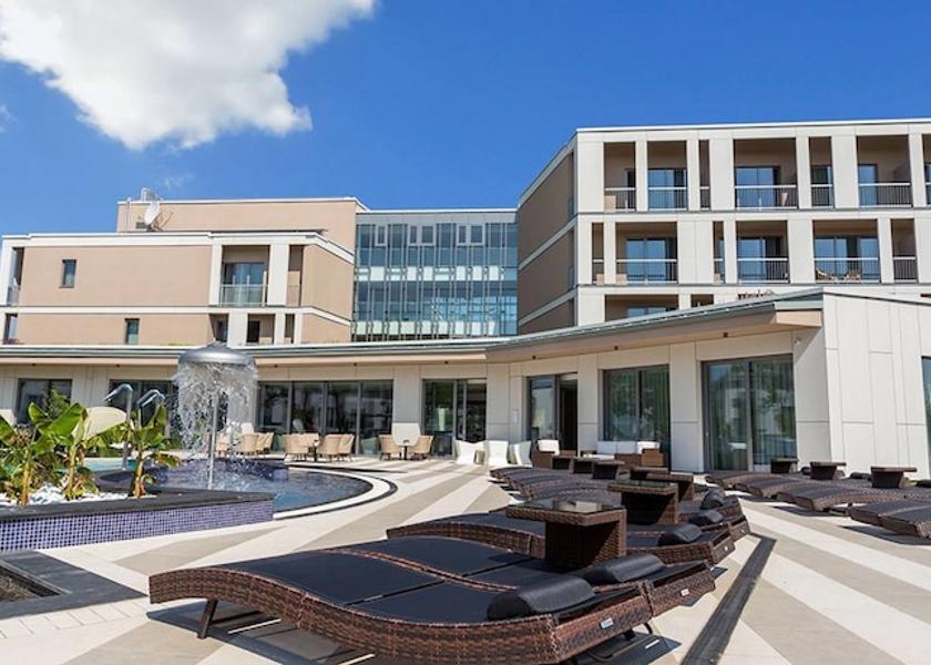  Balatonfured Sundeck