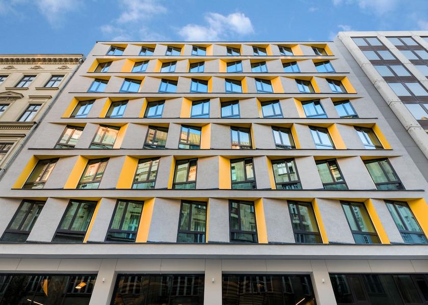  Budapest Facade