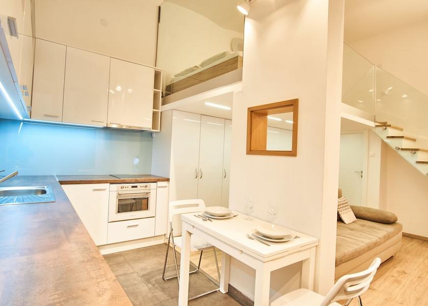  Budapest Interior Entrance