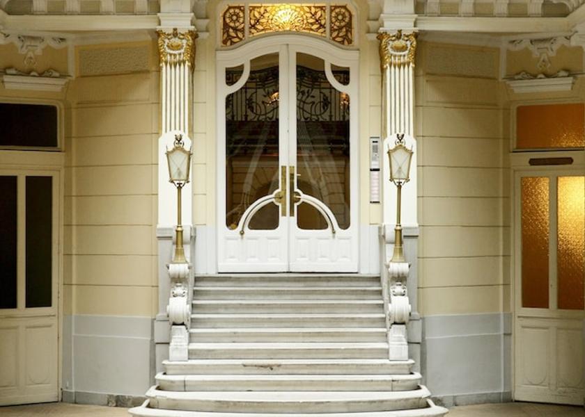  Budapest Interior entrance