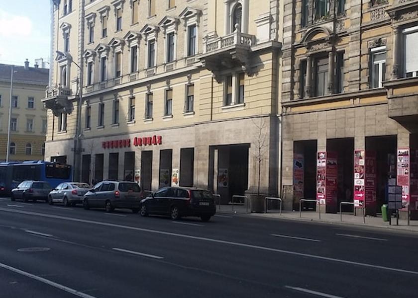  Budapest Facade