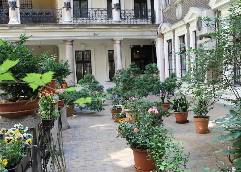  Budapest Courtyard