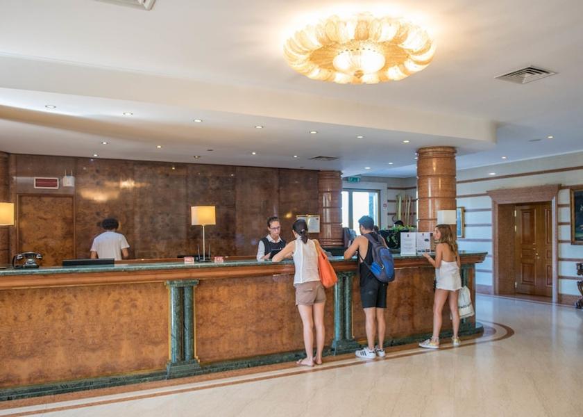 Veneto San Martino Buon Albergo Lobby