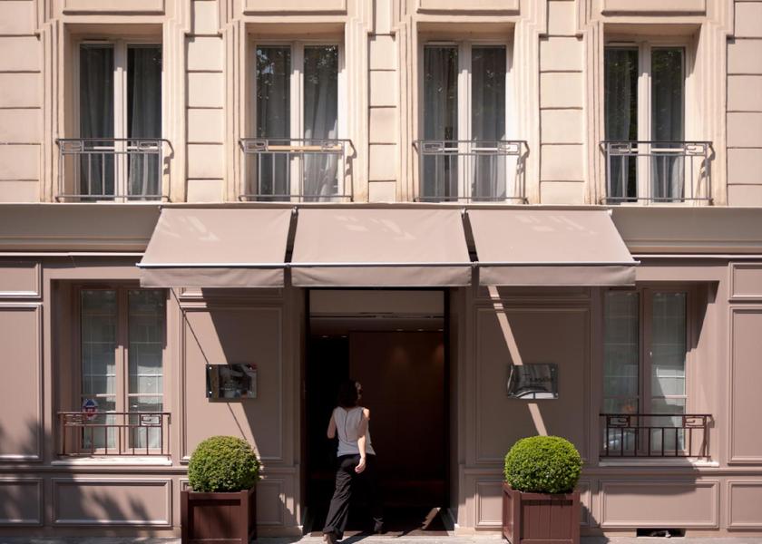 Île-de-France Paris Hotel Exterior