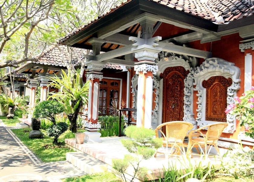 Bali Lovina Courtyard