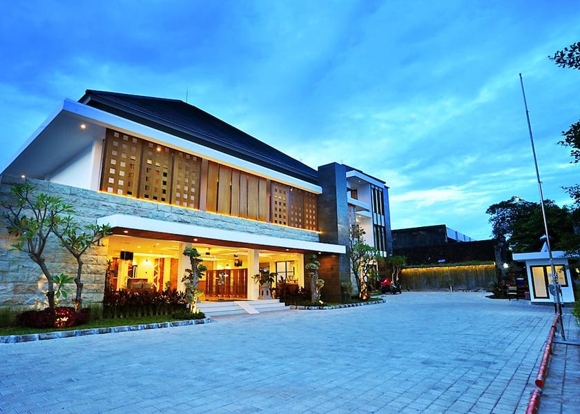 West Nusa Tenggara Mataram Front of property - evening/night
