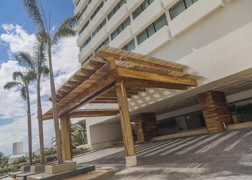 Quintana Roo Cancun Property entrance