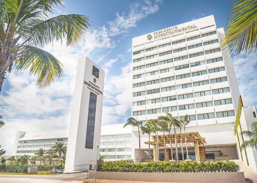 Quintana Roo Cancun Exterior Detail