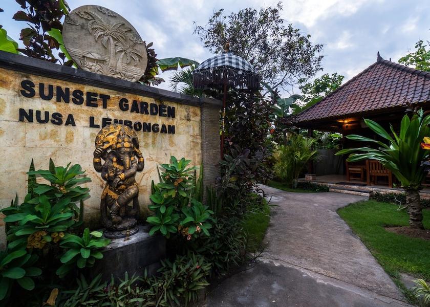  Lembongan Island Facade