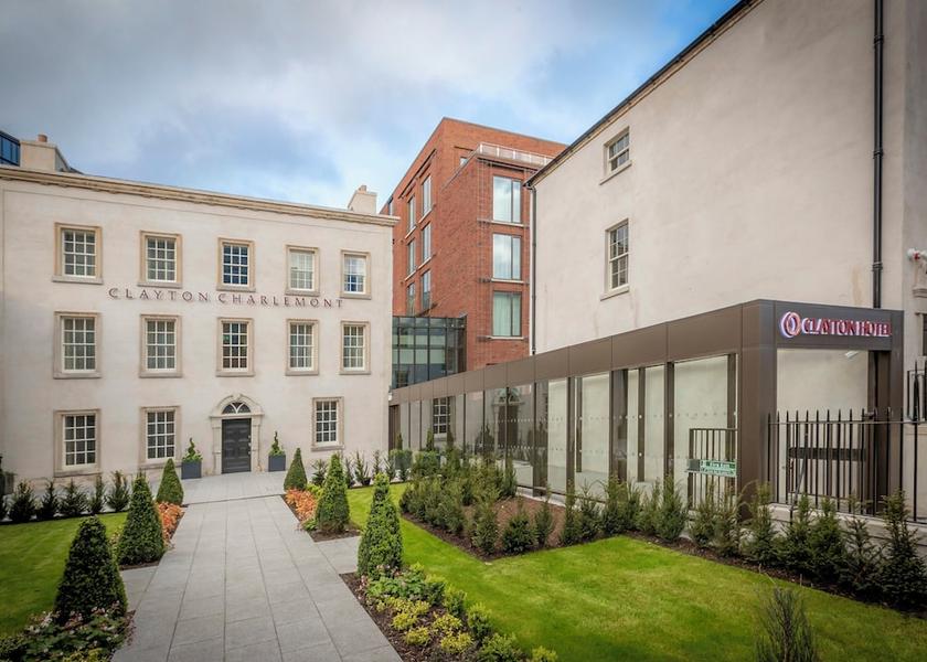  Dublin Front of property