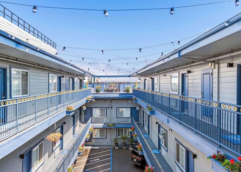 California San Francisco Exterior Detail