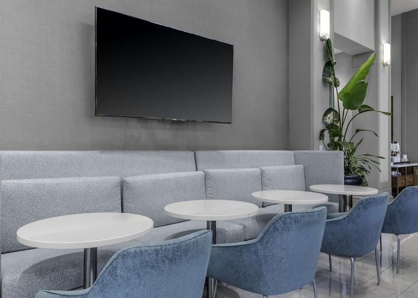 Virginia Arlington Lobby