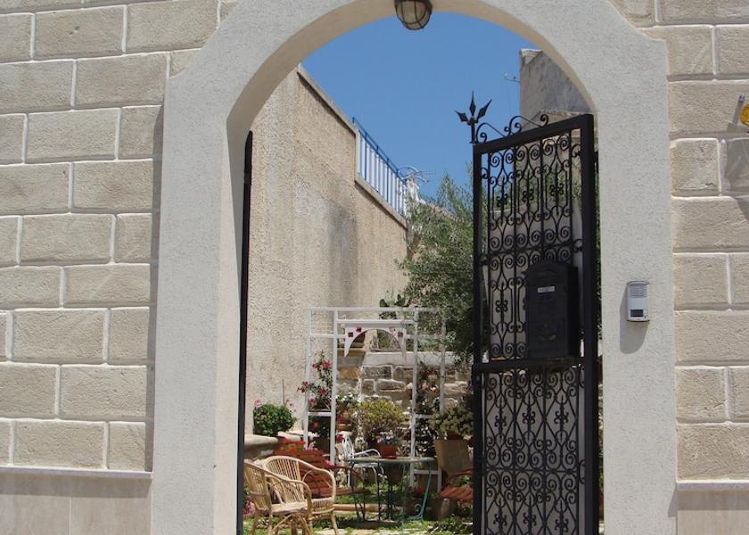 Sicily Favignana Garden