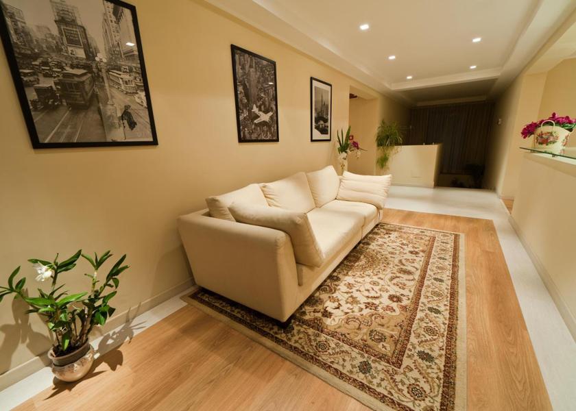 shared lounge/tv area