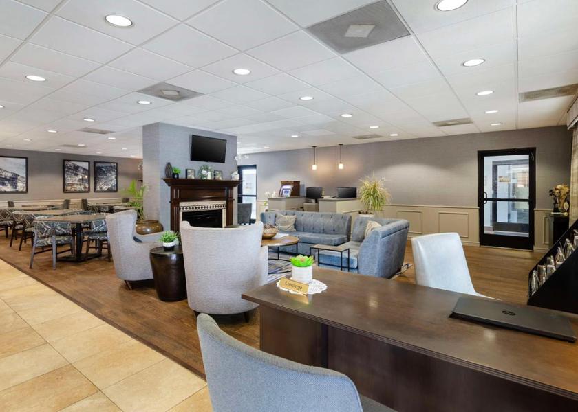 Georgia Savannah lobby