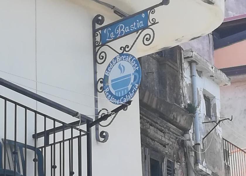 Calabria Scilla Facade