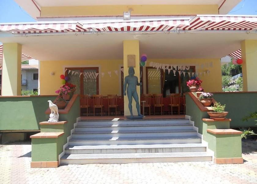 Calabria Acquappesa Entrance