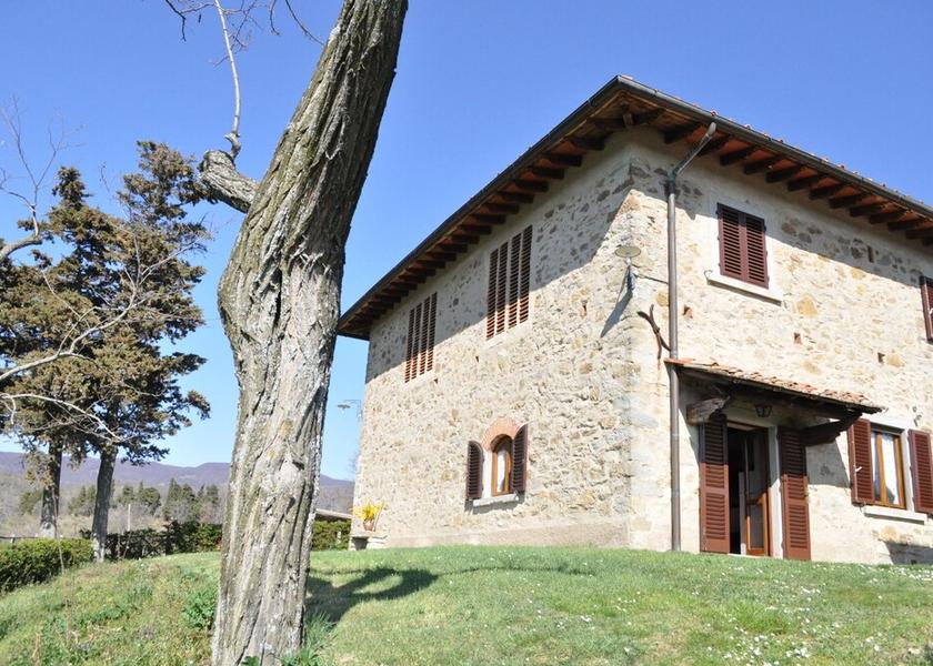 Tuscany Dicomano Exterior Detail
