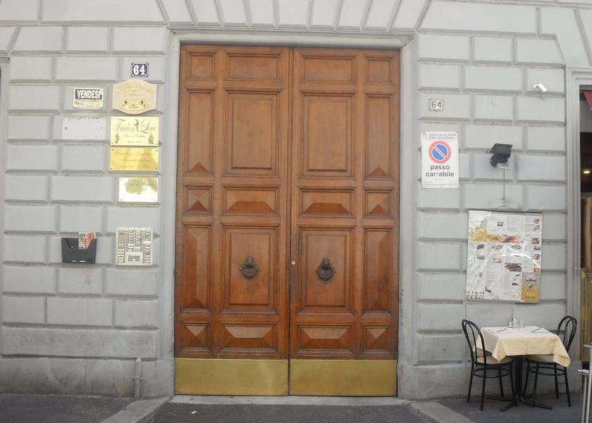 Lazio Rome Property entrance