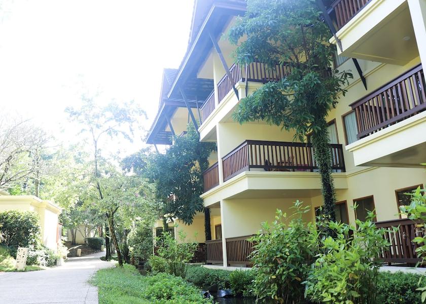  Takua Pa Exterior Detail