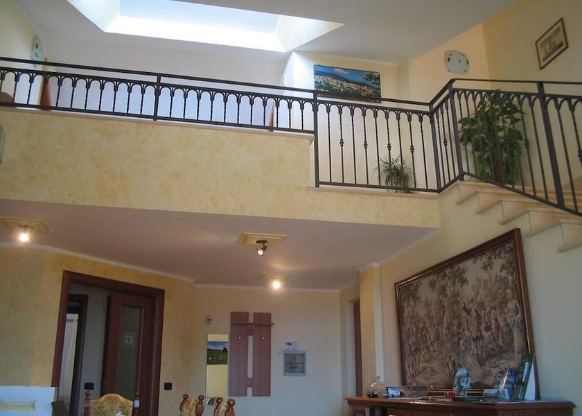 Calabria Cropani Interior Entrance