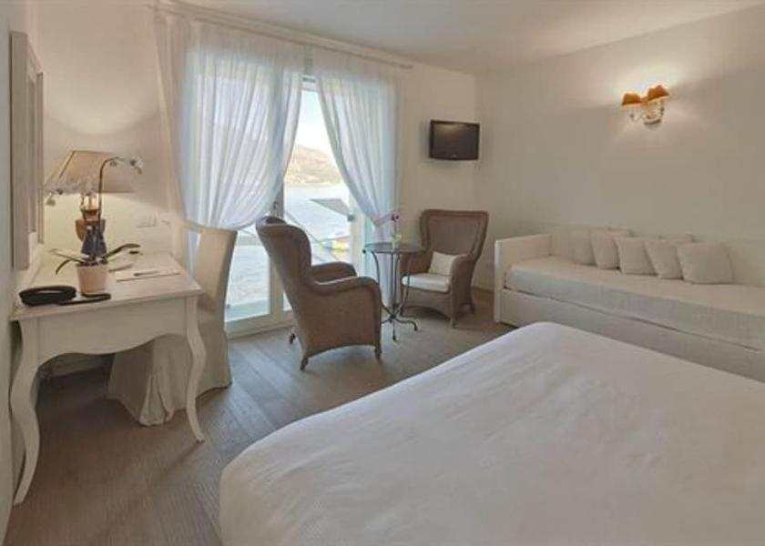 Lombardy Lezzeno Room