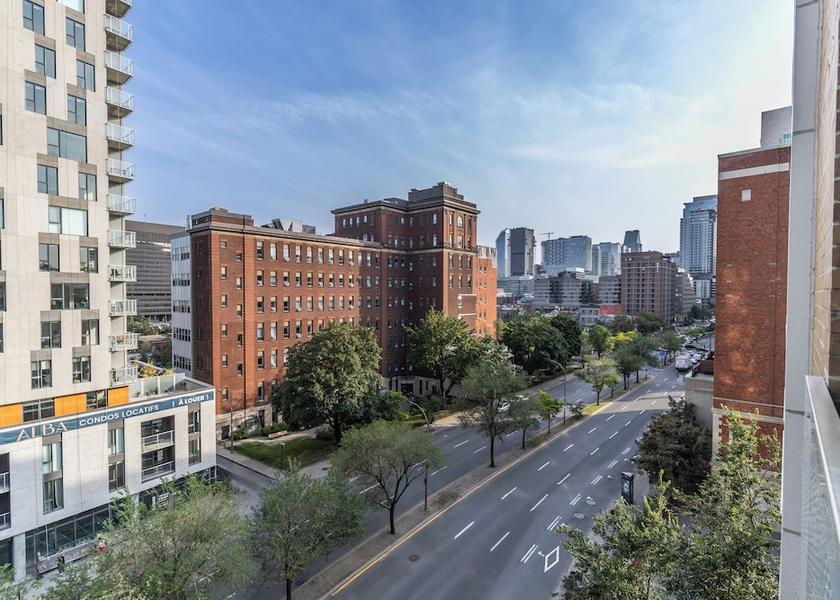 Quebec Montreal Room