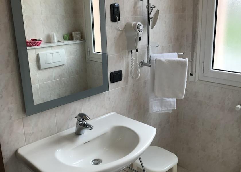Emilia-Romagna Castel San Pietro Terme Bathroom sink