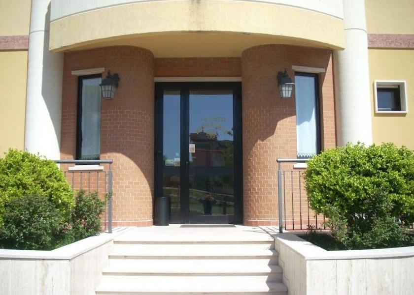 Puglia San Giovanni Rotondo Entrance