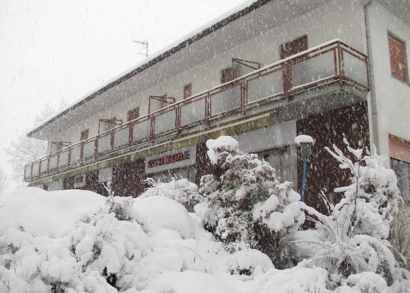 Piedmont Miasino Exterior Detail