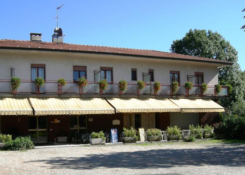 Piedmont Miasino Facade