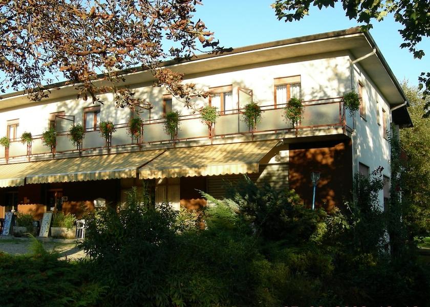 Piedmont Miasino Facade